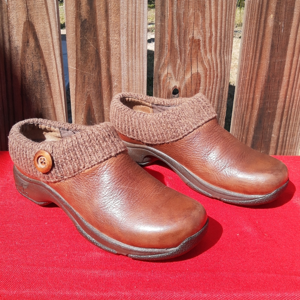 Dansko Kenzie knit sweater trim comfort clogs 39
